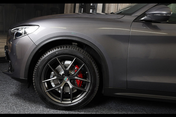 Alfa Romeo Stelvio 2.0 T AWD Veloce / Cognac Leder / Acc / Lane Assist / Memory / Elek Stoelen / Navi / Camera / 20 Inch