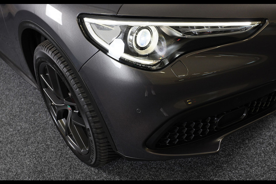 Alfa Romeo Stelvio 2.0 T AWD Veloce / Cognac Leder / Acc / Lane Assist / Memory / Elek Stoelen / Navi / Camera / 20 Inch
