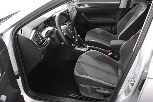 Volkswagen Polo 1.0 TSI 110 pk DSG Highline Panorama dak Navigatie Apple Carplay/Android Auto Wireless Adaptive Cruise Control Parkeersensoren Stoelverwarming  Climatronic Getinte ramen