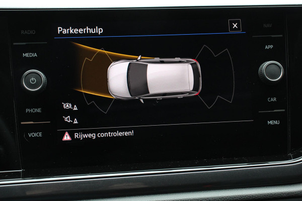 Volkswagen Polo 1.0 TSI 110 pk DSG Highline Panorama dak Navigatie Apple Carplay/Android Auto Wireless Adaptive Cruise Control Parkeersensoren Stoelverwarming  Climatronic Getinte ramen