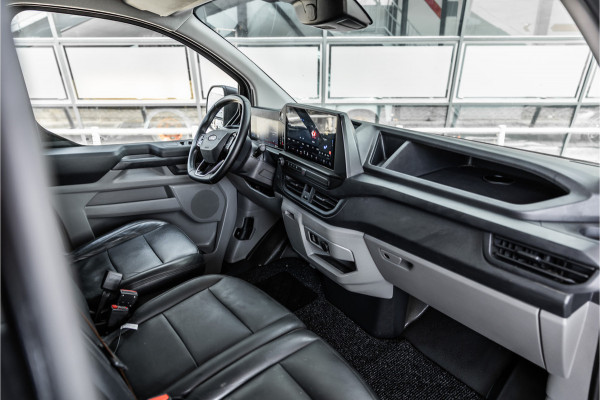Ford Transit Custom 320 2.0 TDCI L2H1 | ACC | Blind Spot | CarPlay | Navigatie | Camera | Stoelverwarming | Trekhaak | Lederen bekleding