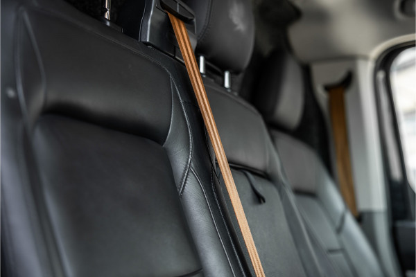 Ford Transit Custom 320 2.0 TDCI L2H1 | ACC | Blind Spot | CarPlay | Navigatie | Camera | Stoelverwarming | Trekhaak | Lederen bekleding