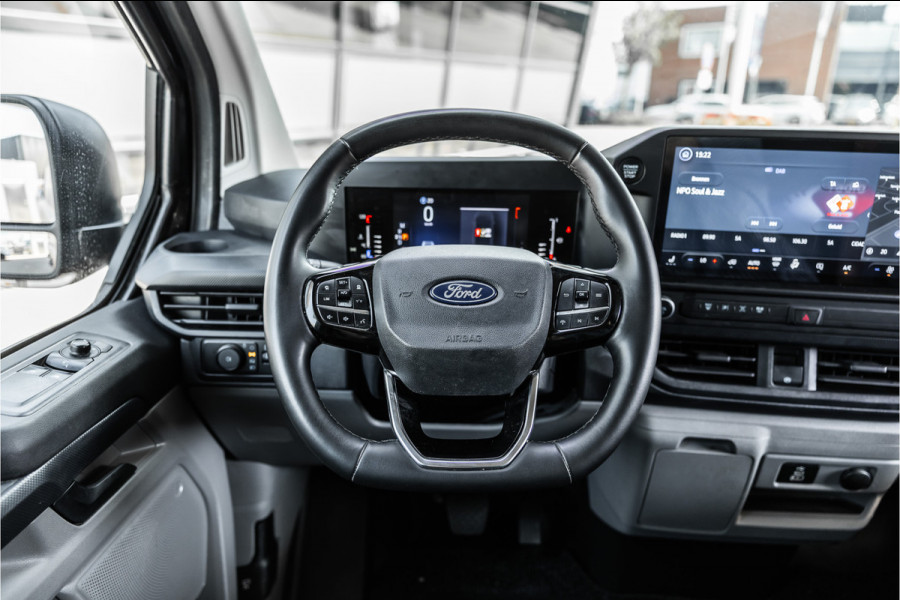 Ford Transit Custom 320 2.0 TDCI L2H1 | ACC | Blind Spot | CarPlay | Navigatie | Camera | Stoelverwarming | Trekhaak | Lederen bekleding