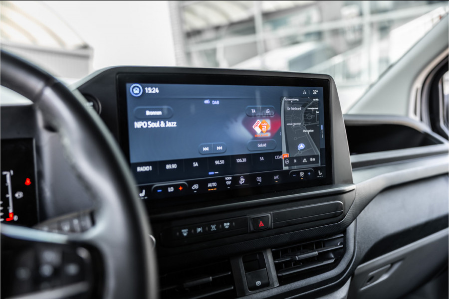 Ford Transit Custom 320 2.0 TDCI L2H1 | ACC | Blind Spot | CarPlay | Navigatie | Camera | Stoelverwarming | Trekhaak | Lederen bekleding
