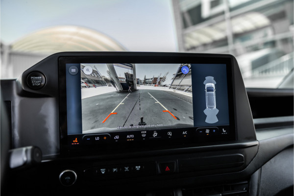 Ford Transit Custom 320 2.0 TDCI L2H1 | ACC | Blind Spot | CarPlay | Navigatie | Camera | Stoelverwarming | Trekhaak | Lederen bekleding