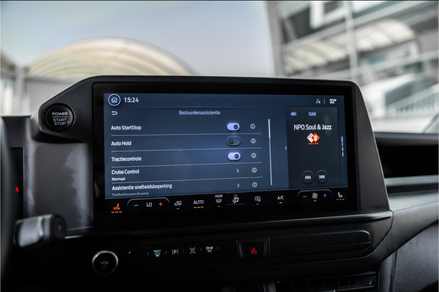 Ford Transit Custom 320 2.0 TDCI L2H1 | ACC | Blind Spot | CarPlay | Navigatie | Camera | Stoelverwarming | Trekhaak | Lederen bekleding