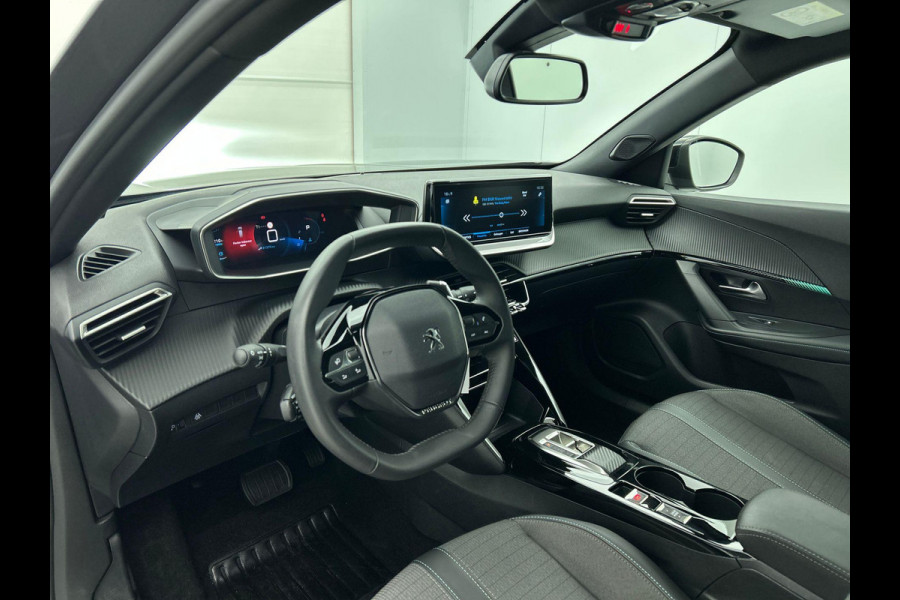 Peugeot 2008 1.2 PureTech 130pk Automaat Allure Pack Climate control Cruise control Navigatie Parkeersensoren Apple Carplay/ Android Auto LED Lichtmetalen Velgen Cruise Control
