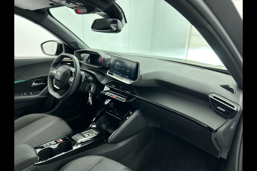 Peugeot 2008 1.2 PureTech 130pk Automaat Allure Pack Climate control Cruise control Navigatie Parkeersensoren Apple Carplay/ Android Auto LED Lichtmetalen Velgen Cruise Control