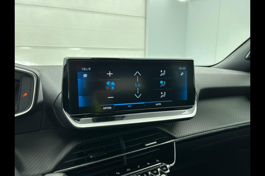 Peugeot 2008 1.2 PureTech 130pk Automaat Allure Pack Climate control Cruise control Navigatie Parkeersensoren Apple Carplay/ Android Auto LED Lichtmetalen Velgen Cruise Control