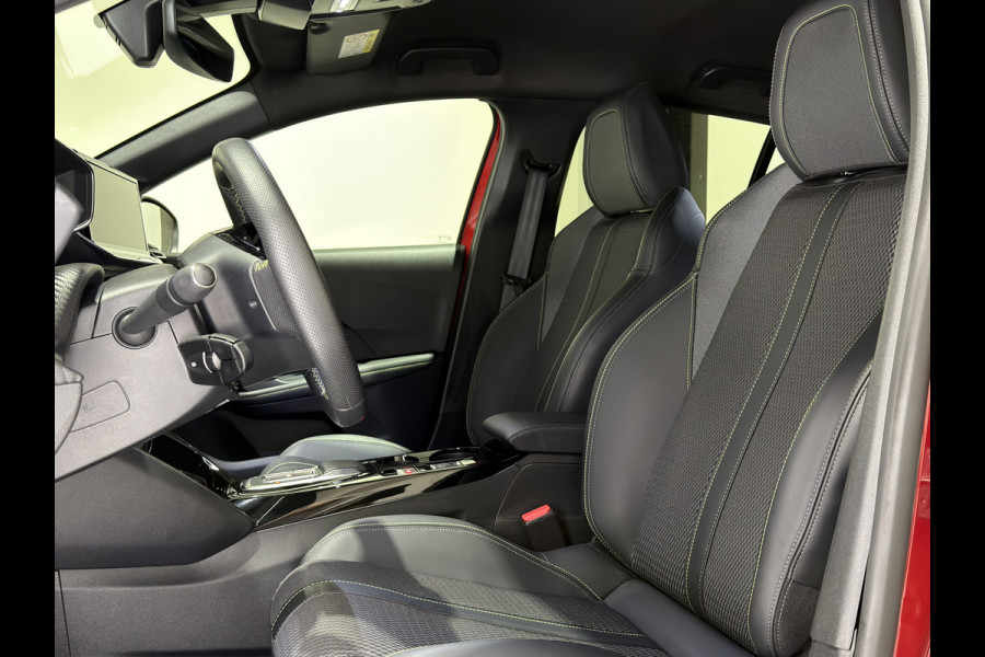 Peugeot e-208 EV GT 51 kWh | 360 Cam | Sport interieur | Soh (batterijcheck) Waarde 97,8 %