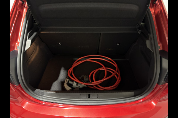Peugeot e-208 EV GT 51 kWh | 360 Cam | Sport interieur | Soh (batterijcheck) Waarde 97,8 %