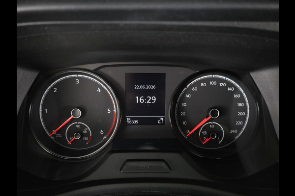 Volkswagen Transporter 2.0 TDI L2H3 28 Comfortline 150 pk Automaat | Navigatie | Trekhaak | Parkeersensoren achter | Achteruitrijcamera | Cruise control | Apple Carplay/Android Auto |