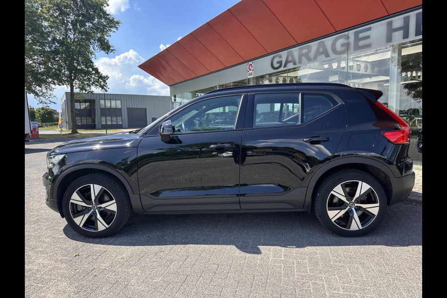 Volvo XC40 Recharge P8 AWD R-Design | SOH: 94,9% | Semi Elektr. Trekhaak | Dealer Onderhouden | Camera | Addaptive CC | Blindspot Detectie |