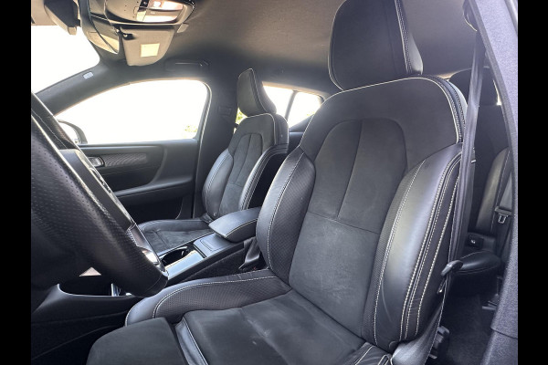 Volvo XC40 Recharge P8 AWD R-Design | SOH: 94,9% | Semi Elektr. Trekhaak | Dealer Onderhouden | Camera | Addaptive CC | Blindspot Detectie |