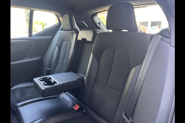 Volvo XC40 Recharge P8 AWD R-Design | SOH: 94,9% | Semi Elektr. Trekhaak | Dealer Onderhouden | Camera | Addaptive CC | Blindspot Detectie |