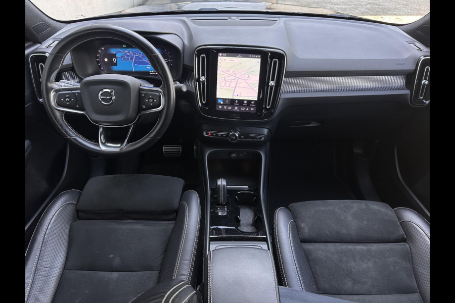 Volvo XC40 Recharge P8 AWD R-Design | SOH: 94,9% | Semi Elektr. Trekhaak | Dealer Onderhouden | Camera | Addaptive CC | Blindspot Detectie |