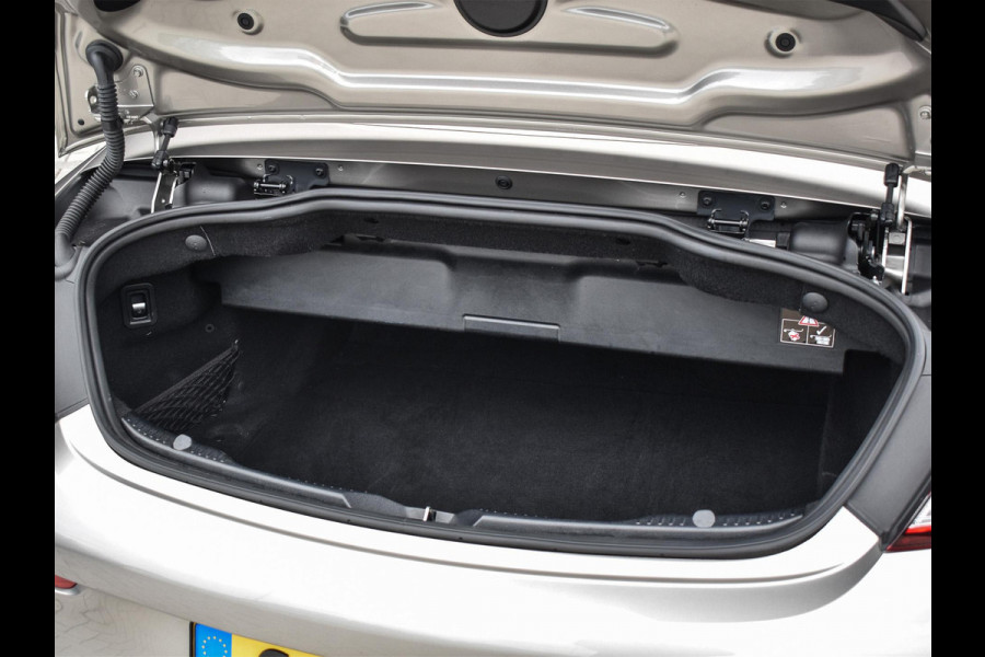 Mercedes-Benz C-Klasse Cabrio 200 Advantage Pack | AMG Line | Camera | Distronic | Stoel- Nekverwarming | Leder |