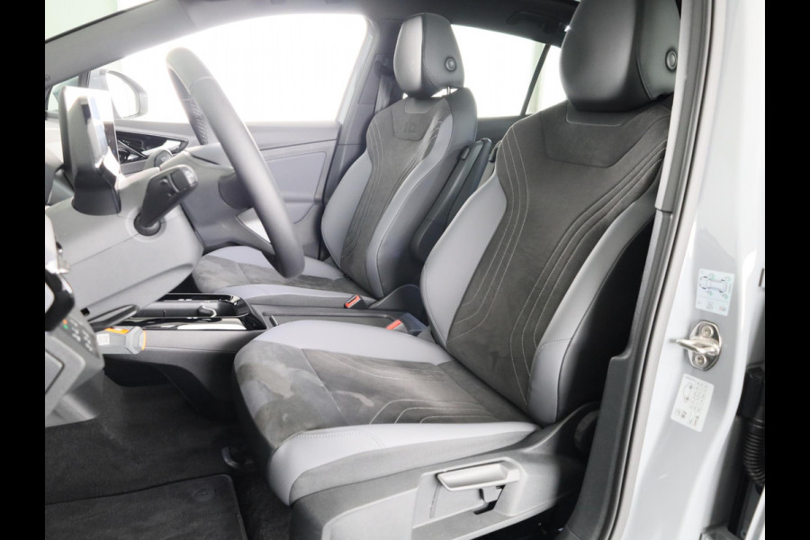 Volkswagen ID.5 Pro Business 77 kWh accu, 210 kW / 286 pk SUV Elek SOH 100% | 360 Camera | Led matrix | Navigatie | Elektrische Achterklep | Panoramdak | Stoelverwarming |