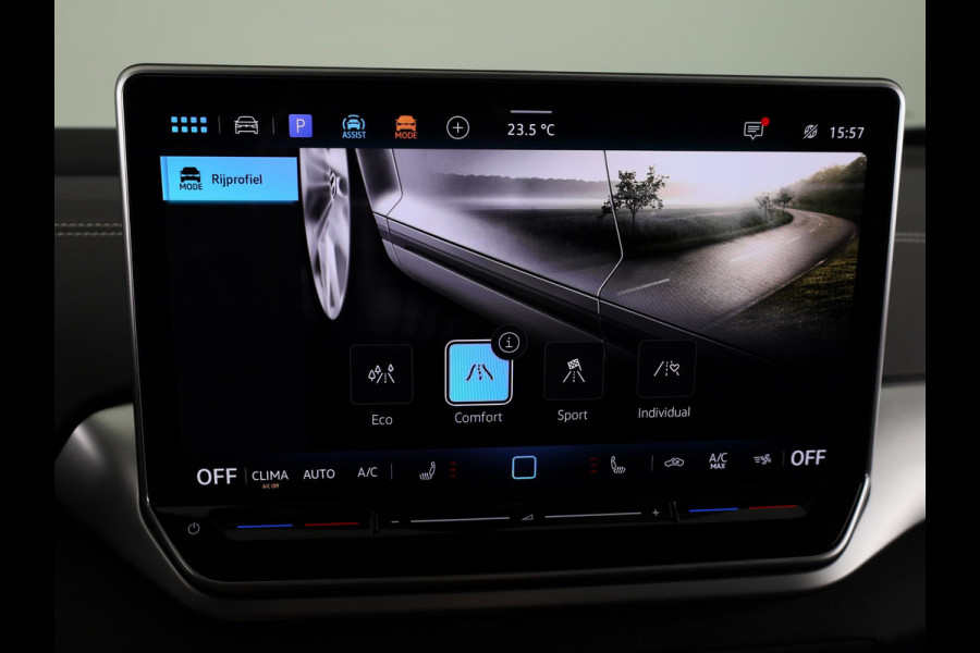 Volkswagen ID.5 Pro Business 77 kWh accu, 210 kW / 286 pk SUV Elek SOH 100% | 360 Camera | Led matrix | Navigatie | Elektrische Achterklep | Panoramdak | Stoelverwarming |