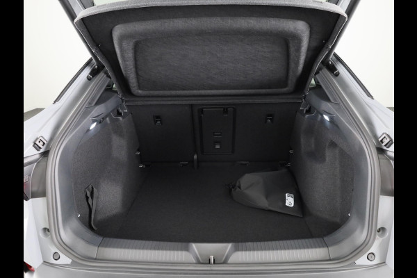 Volkswagen ID.5 Pro Business 77 kWh accu, 210 kW / 286 pk SUV Elek SOH 100% | 360 Camera | Led matrix | Navigatie | Elektrische Achterklep | Panoramdak | Stoelverwarming |