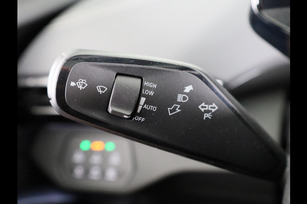 Volkswagen ID.5 Pro Business 77 kWh accu, 210 kW / 286 pk SUV Elek SOH 100% | 360 Camera | Led matrix | Navigatie | Elektrische Achterklep | Panoramdak | Stoelverwarming |