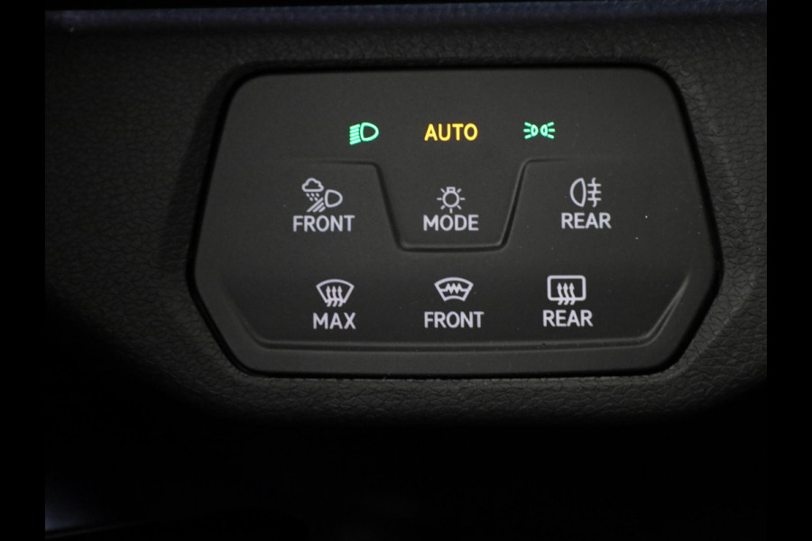 Volkswagen ID.5 Pro Business 77 kWh accu, 210 kW / 286 pk SUV Elek SOH 100% | 360 Camera | Led matrix | Navigatie | Elektrische Achterklep | Panoramdak | Stoelverwarming |