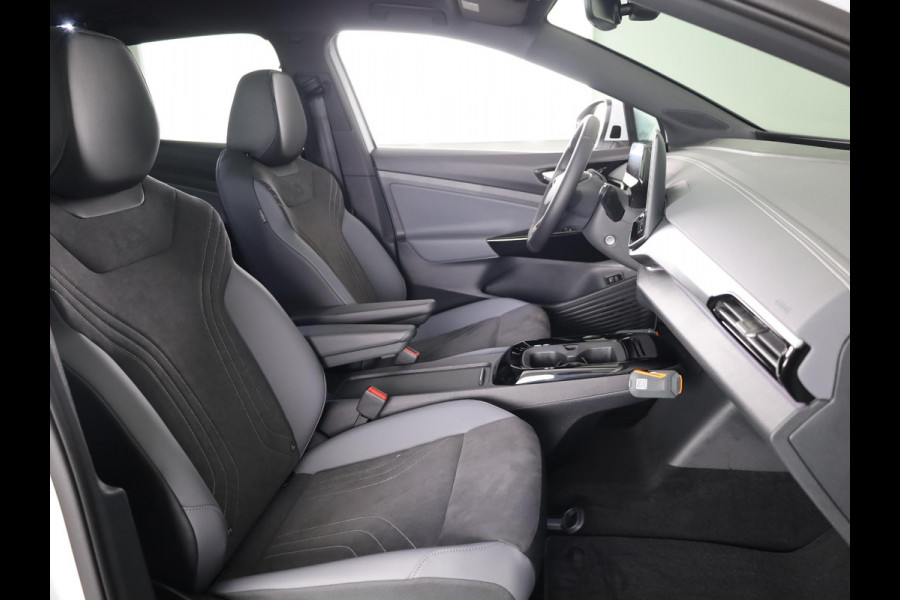 Volkswagen ID.5 Pro Business 77 kWh accu. 210 kW / 286 pk SUV Elek | 360 Camera | Led matrix | Navigatie | Elektrische Achterklep | Panoramdak | Stoelverwarming |