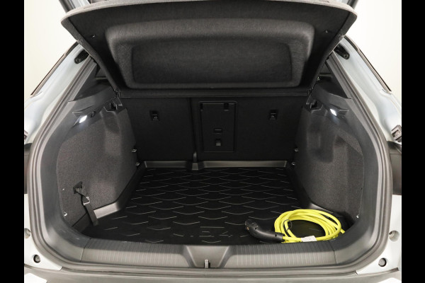 Volkswagen ID.4 Pro Limited Edition 77 kWh | 360 Camera| SOH 100% | Head Up Display | Stoelverwarming | 20 inch |