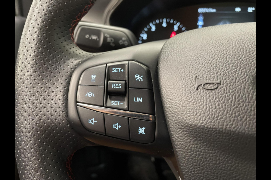 Ford Focus 1.0 EcoBoost Hybrid 155pk Automaat ST Line Navigatie Cruise Control Parkeer sensoren Lichtmetalen Velgen Extra Getint Glas