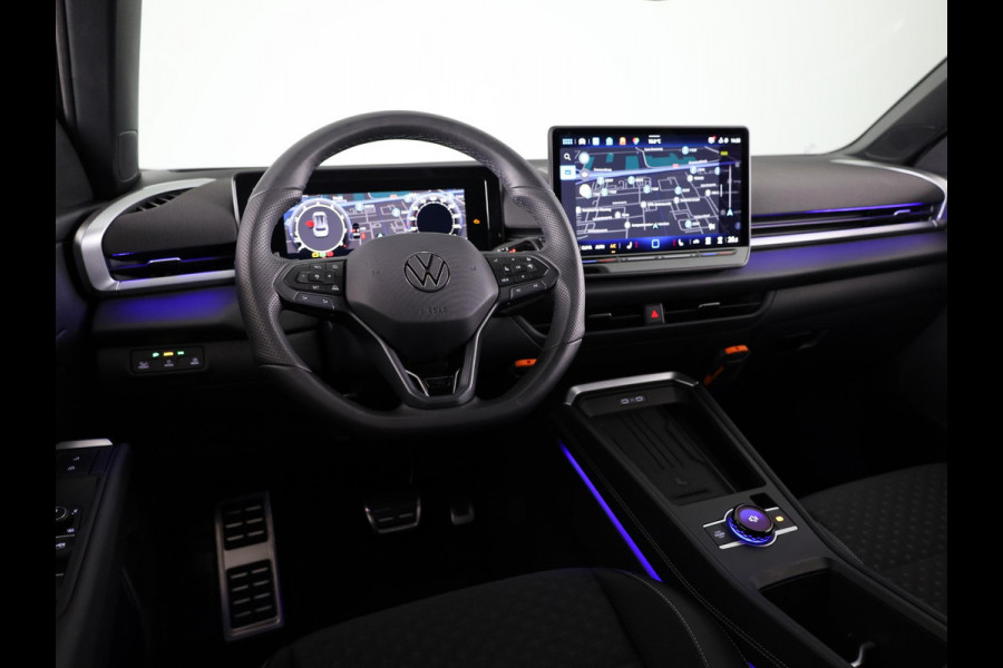 Volkswagen T-Roc 1.5 eTsi R-Line First Edition | 360 Camera | Black Style | Head-Up display | Led Matrix |