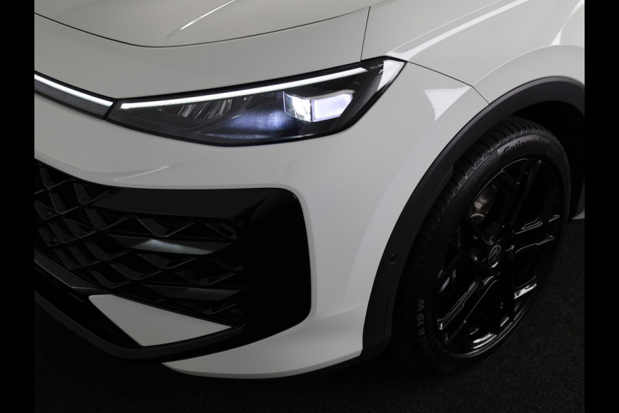 Volkswagen T-Roc 1.5 eTsi R-Line First Edition | 360 Camera | Black Style | Head-Up display | Led Matrix |