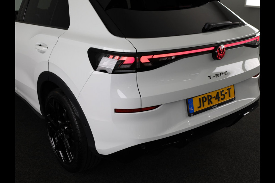 Volkswagen T-Roc 1.5 eTsi R-Line First Edition | 360 Camera | Black Style | Head-Up display | Led Matrix |