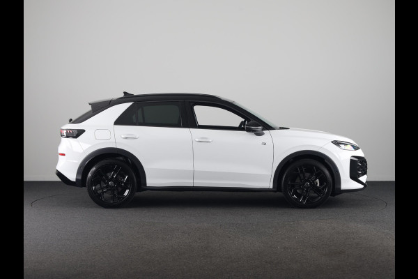 Volkswagen T-Roc 1.5 eTsi R-Line First Edition | 360 Camera | Black Style | Head-Up display | Led Matrix |