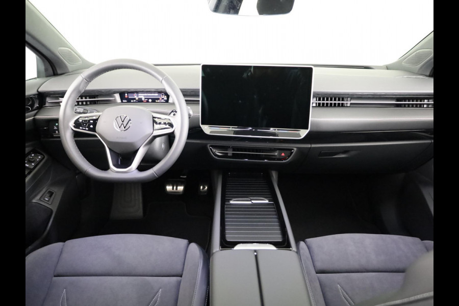 Volkswagen ID.7 Pro Business 77 kWh accu, 210 kW / 286 pk Limousin | Navigatie | Camera | Elektrische klep |