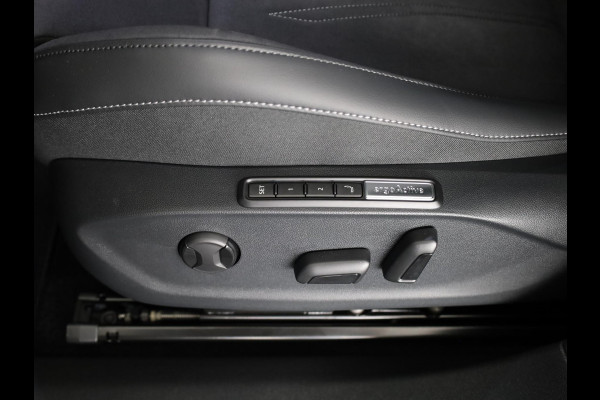 Volkswagen ID.7 Pro Business 77 kWh accu, 210 kW / 286 pk Limousin | Navigatie | Camera | Elektrische klep |