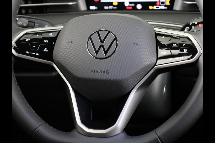 Volkswagen ID.7 Pro Business 77 kWh accu, 210 kW / 286 pk Limousin | Navigatie | Camera | Elektrische klep |