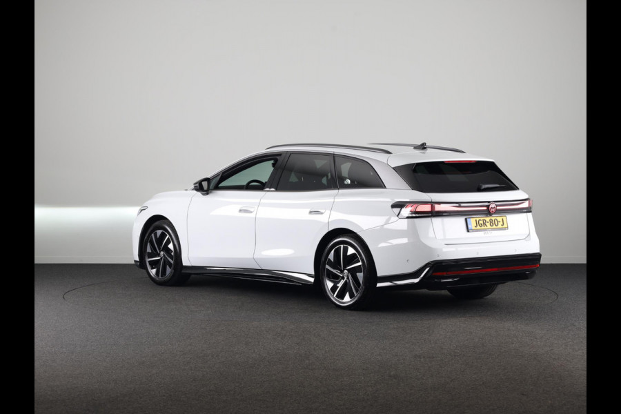 Volkswagen ID.7 Tourer Pro Business 77 kWh accu, 210 kW / 286 pk Variant | Navigatie | 360 Camera | Elektrische klep | Head Up display |