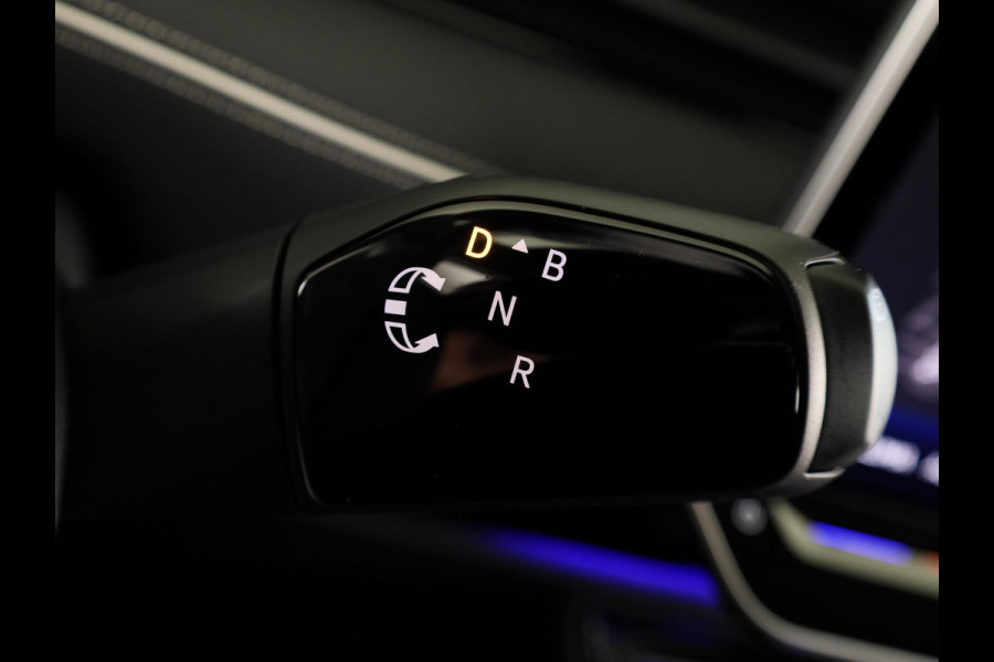 Volkswagen ID.7 Tourer Pro Business 77 kWh accu, 210 kW / 286 pk Variant | Navigatie | 360 Camera | Elektrische klep | Head Up display |