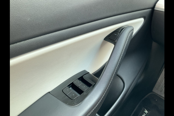 Tesla Model 3 351pk Long Range AWD 75 kWh Incl.BTW Panorama Design