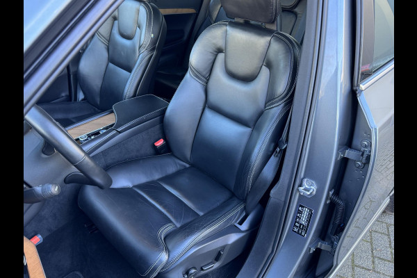 Volvo XC90 2.0 T8 Twin Engine AWD Inscription / 7 Persoons / Panoramadak / Luchtvering / Trekhaak / 20 Inch / Harman Kardon / Comfortstoelen / Stoelverwarming / Achteruitrijcamera / LED / Elektrisch Verstelbare Stoelen