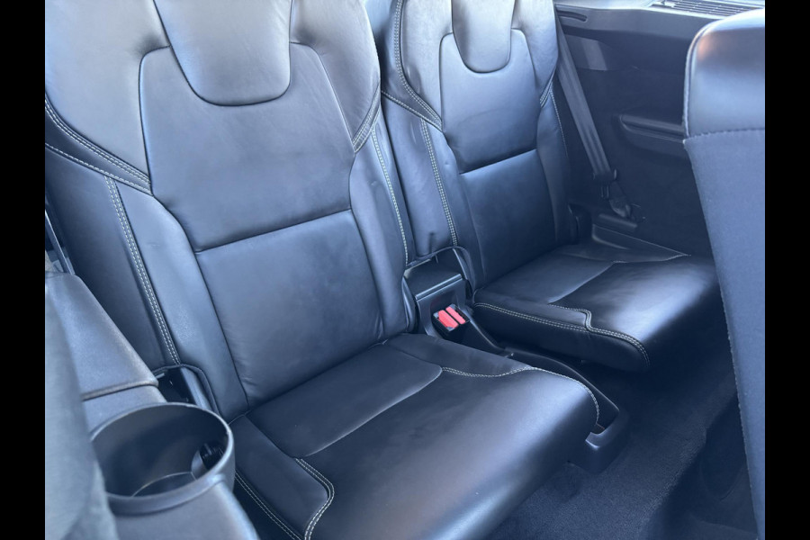 Volvo XC90 2.0 T8 Twin Engine AWD Inscription / 7 Persoons / Panoramadak / Luchtvering / Trekhaak / 20 Inch / Harman Kardon / Comfortstoelen / Stoelverwarming / Achteruitrijcamera / LED / Elektrisch Verstelbare Stoelen