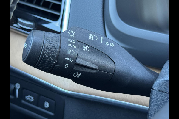 Volvo XC90 2.0 T8 Twin Engine AWD Inscription / 7 Persoons / Panoramadak / Luchtvering / Trekhaak / 20 Inch / Harman Kardon / Comfortstoelen / Stoelverwarming / Achteruitrijcamera / LED / Elektrisch Verstelbare Stoelen