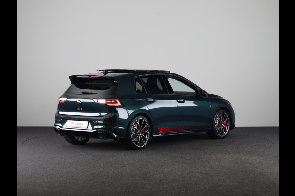 Volkswagen Golf 2.0 TSI GTI Clubsport Edition 50 325 PK | Full option | Panorama dak | Akrapovic | Harman Kardon | 19" Warmenau | Head Up Display | 360 graden camera | Verlengde garantie