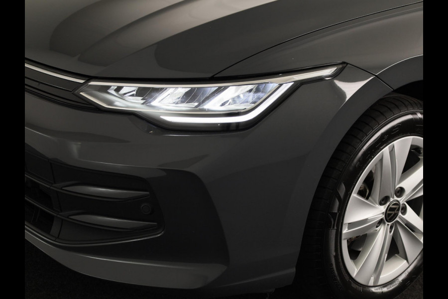 Volkswagen Golf variant Life Business 1.5 TSI 85 kW 116 pk | Verlengde garantie | Navigatie | Parkeersensoren | Adaptieve cruise control | Elektr. bestuurdersstoel met geheugen | Stoelverwarming |