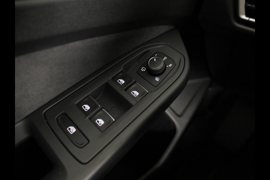 Volkswagen Golf variant Life Business 1.5 TSI 85 kW 116 pk | Verlengde garantie | Navigatie | Parkeersensoren | Adaptieve cruise control | Elektr. bestuurdersstoel met geheugen | Stoelverwarming |