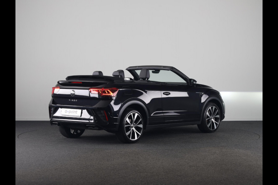 Volkswagen T-Roc Cabrio 1.5 TSI R-Line 150 pk Automaat (DSG) | Navigatie | Trekhaak (afneembaar) | Windscherm | Parkeersensoren (Park assist) | Achteruitrijcamera | Stoelverwarming | R-Line |