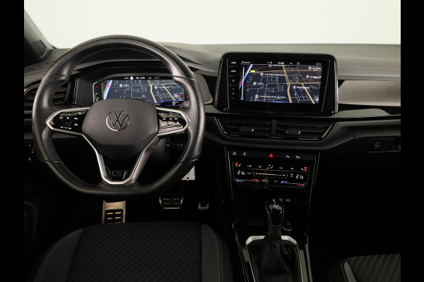 Volkswagen T-Roc Cabrio 1.5 TSI R-Line 150 pk Automaat (DSG) | Navigatie | Trekhaak (afneembaar) | Windscherm | Parkeersensoren (Park assist) | Achteruitrijcamera | Stoelverwarming | R-Line |
