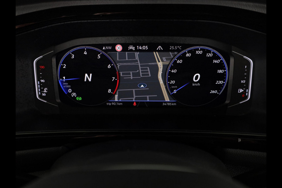Volkswagen T-Roc Cabrio 1.5 TSI R-Line 150 pk Automaat (DSG) | Navigatie | Trekhaak (afneembaar) | Windscherm | Parkeersensoren (Park assist) | Achteruitrijcamera | Stoelverwarming | R-Line |