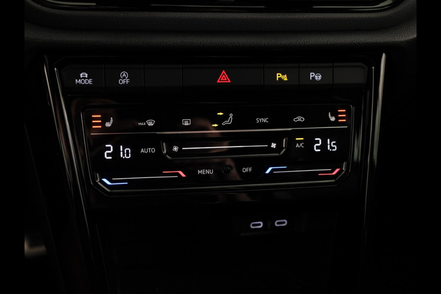 Volkswagen T-Roc Cabrio 1.5 TSI R-Line 150 pk Automaat (DSG) | Navigatie | Trekhaak (afneembaar) | Windscherm | Parkeersensoren (Park assist) | Achteruitrijcamera | Stoelverwarming | R-Line |