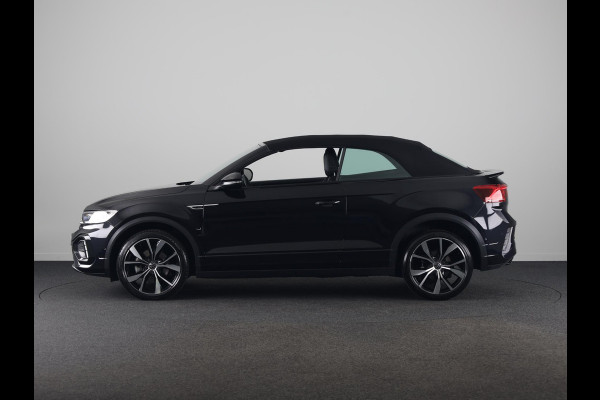 Volkswagen T-Roc Cabrio 1.5 TSI R-Line 150 pk Automaat (DSG) | Navigatie | Trekhaak (afneembaar) | Windscherm | Parkeersensoren (Park assist) | Achteruitrijcamera | Stoelverwarming | R-Line |